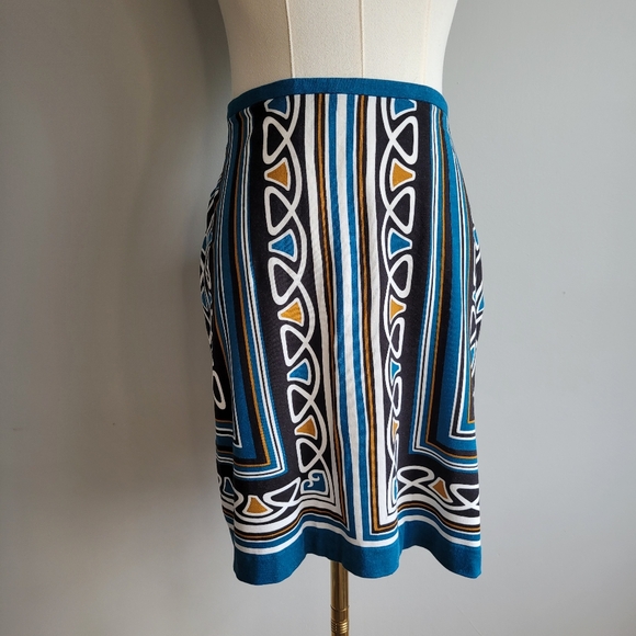 Loft Skirt Size 6P Celtic Design - Picture 1 of 8